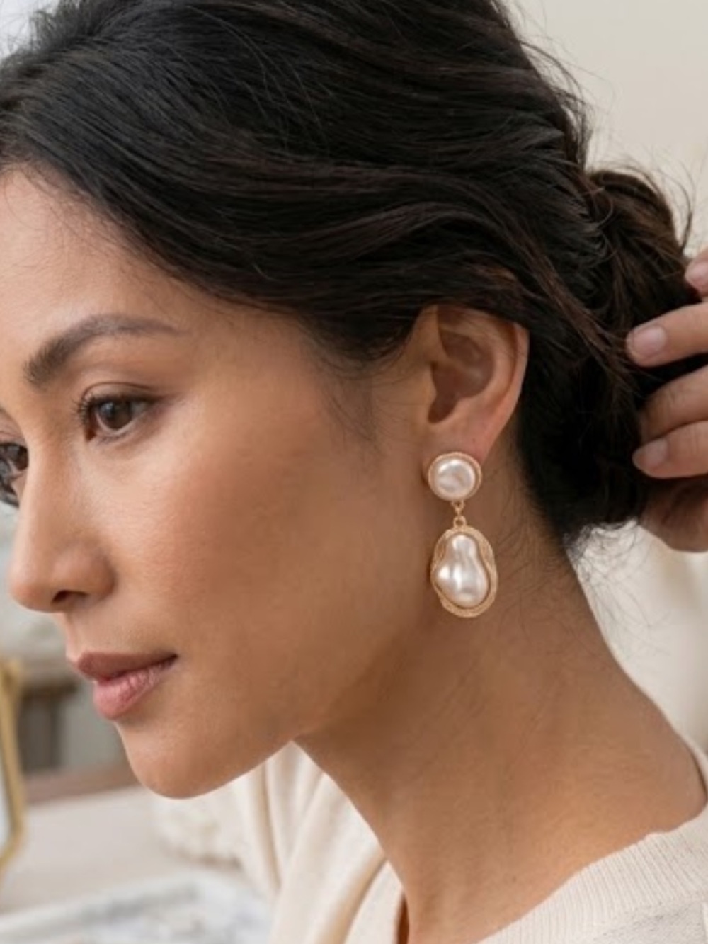 Baroque Pearl Drop Earrings Hammered Gold Geometric Dangle New
C4